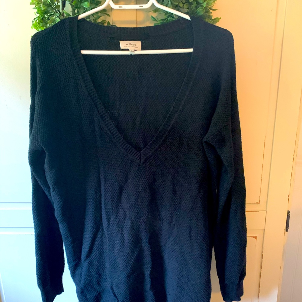 Wilfred long v neck sweater